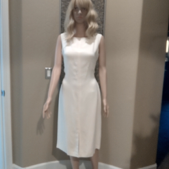 Bloomingdale's Dresses & Skirts - Bloomingdale's Cream Sleeveless Sheath Midi Dress with Back Tie